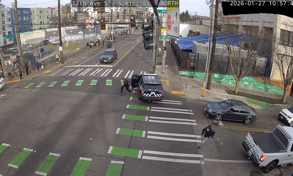 Seattle police took a known drug dealer into custody Thursday afternoon in the Chinatown–International District after a brief foot chase that was captured by police surveillance systems and aided by real-time analysis.
