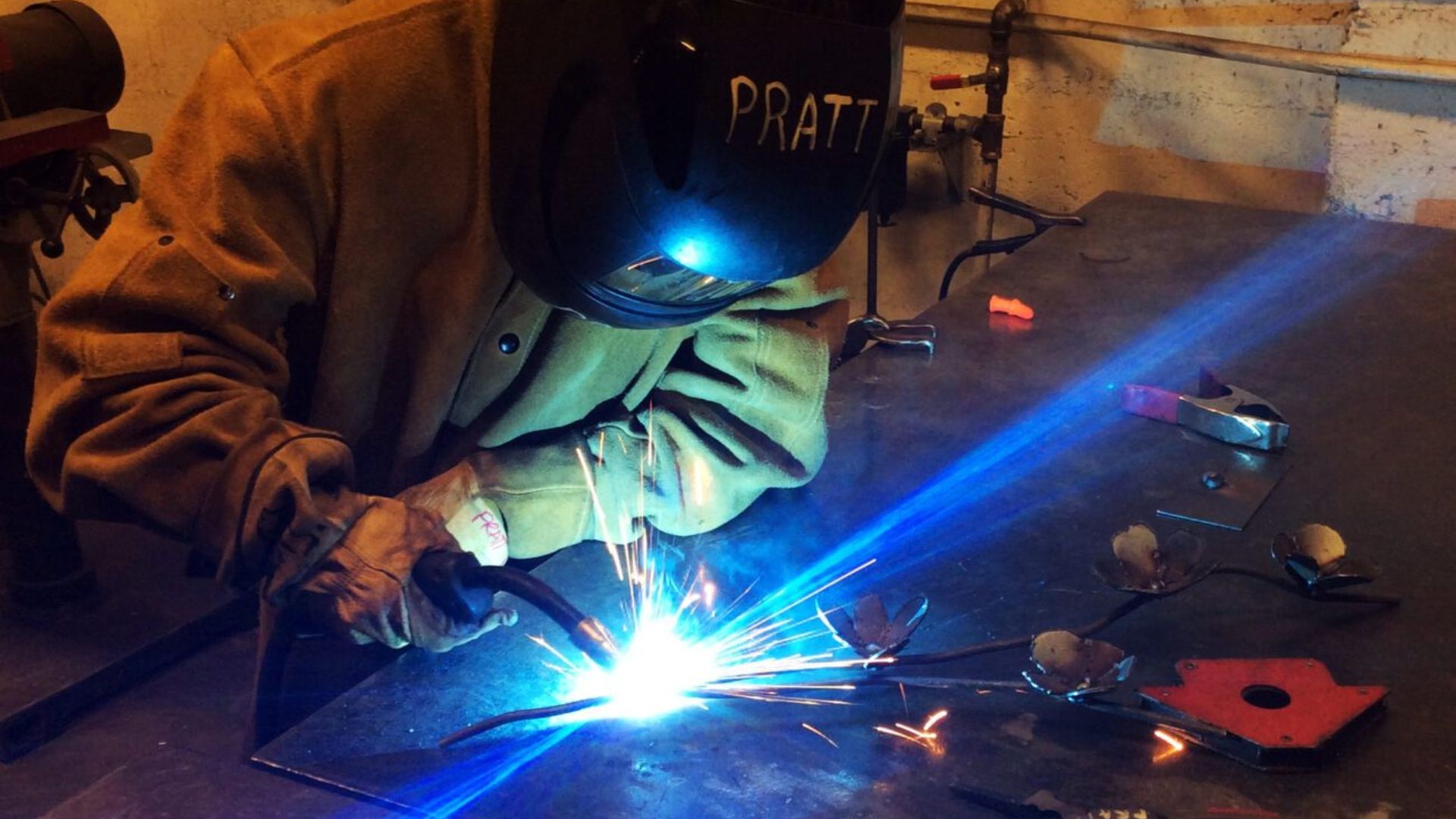 The Youth Arts Grant 2026 is a two-year grant program that aims to make arts and culture learning more available to middle and high school students in Seattle