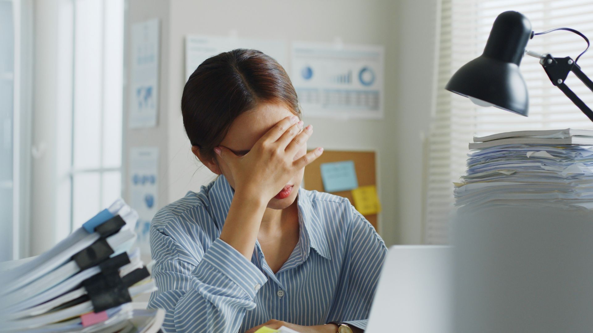 According to a recent survey that highlighted growing concerns about burnout and anxiety in major U.S. cities, Seattle workers are among the most stressed in the country