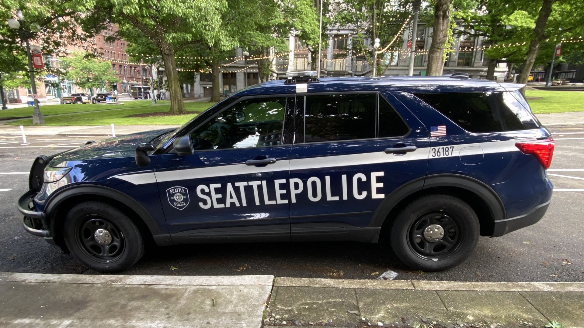 A quiet stretch of morning in South Seattle gave way to urgency as police began piecing together two violent encounters that unfolded within minutes of each other in the Rainier Valley.